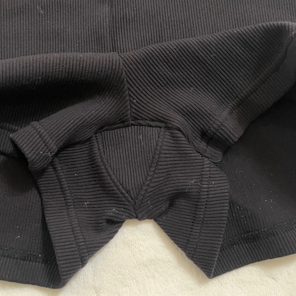 ALO Yoga Women's Classic Black Bike Shorts